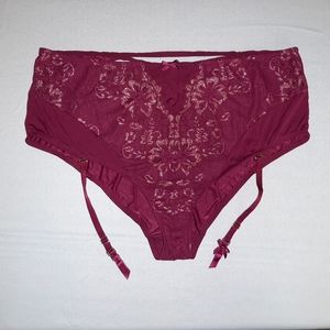 NWOT Cacique Mid Waist Cheeky Garter Panty